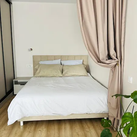 Ice Gardens דירה