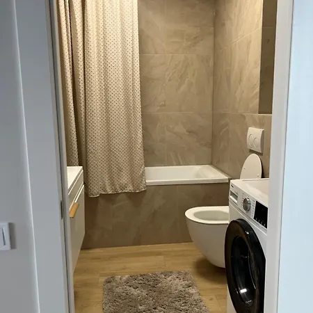 Ice Gardens דירה